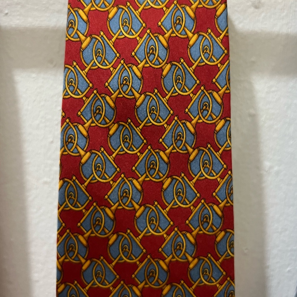 Gucci Red and Gold Geometric Tie - Picture 2 of 5